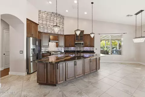 Kitchen - 2218 E Brooks Farm Rd, Gilbert, AZ 85298 photo 2 of 4
