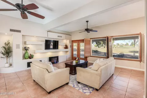 17801 N Boswell Blvd, Sun City, AZ 85373