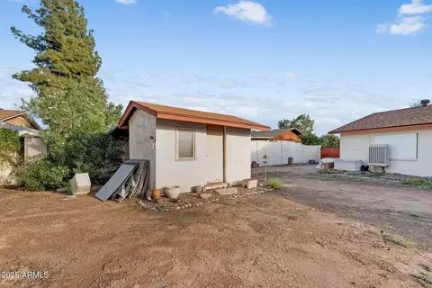 Exterior - 2812 E Concho Ave, Mesa, AZ 85204 photo 6 of 14