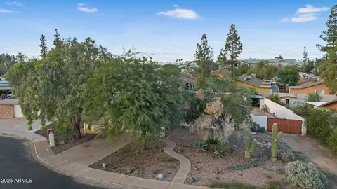 View/Area - 2812 E Concho Ave, Mesa, AZ 85204 photo 3 of 15