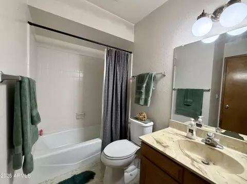Bath - 2812 E Concho Ave, Mesa, AZ 85204 photo 1 of 2