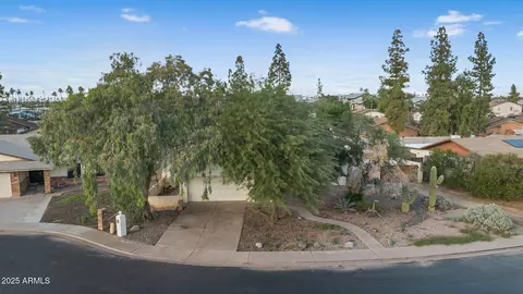 View/Area - 2812 E Concho Ave, Mesa, AZ 85204 photo 2 of 15