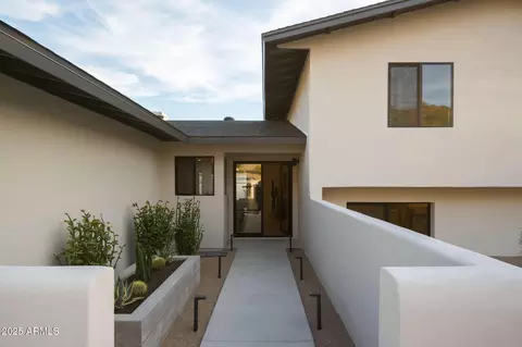 2225 E Belmont Ave, Phoenix, AZ 85020 photo 2