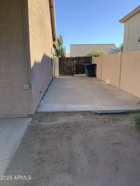 Exterior - 590 S Neely St, Gilbert, AZ 85233 photo 4 of 5