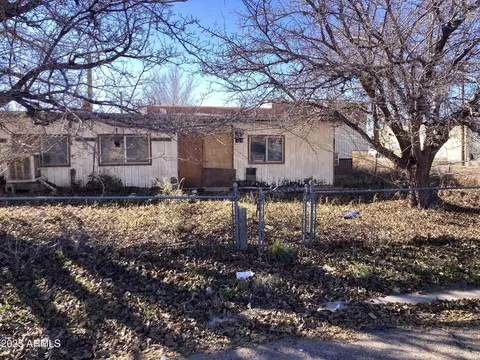 424 Encanto Dr, Holbrook, AZ 86025