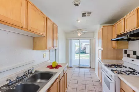 Kitchen - 5617 N 38th Dr, Phoenix, AZ 85019 photo 1 of 2