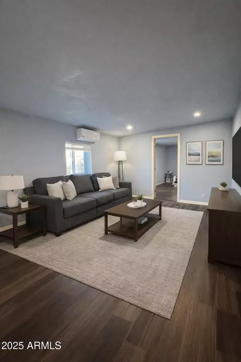 5617 N 38th Dr, Phoenix, AZ 85019