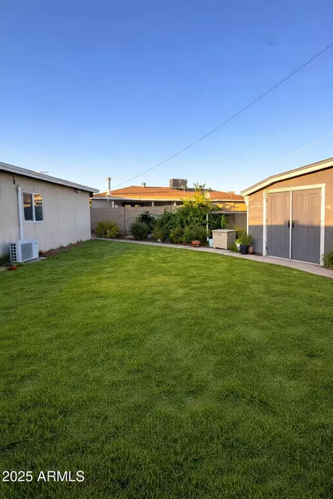 Exterior - 5617 N 38th Dr, Phoenix, AZ 85019 photo 2 of 3
