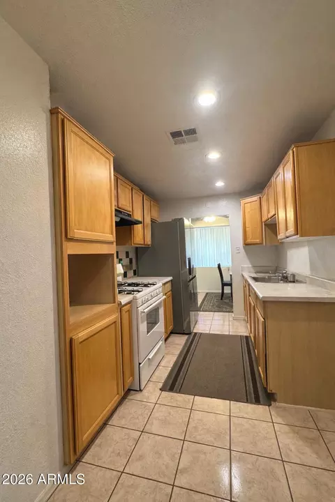 Kitchen - 5617 N 38th Dr, Phoenix, AZ 85019 photo 2 of 2