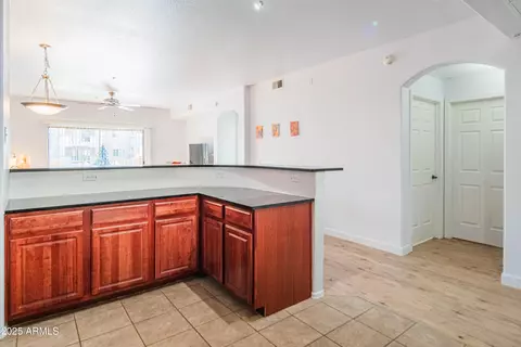 Kitchen - 920 E Devonshire Ave #3025, Phoenix, AZ 85014 photo 6 of 7