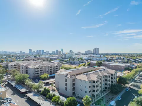 View/Area - 920 E Devonshire Ave #3025, Phoenix, AZ 85014 photo 2 of 6