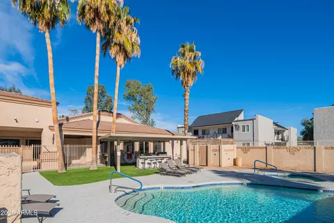 Exterior - 920 E Devonshire Ave #3025, Phoenix, AZ 85014 photo 3 of 9