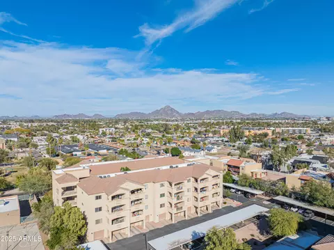 View/Area - 920 E Devonshire Ave #3025, Phoenix, AZ 85014 photo 5 of 6