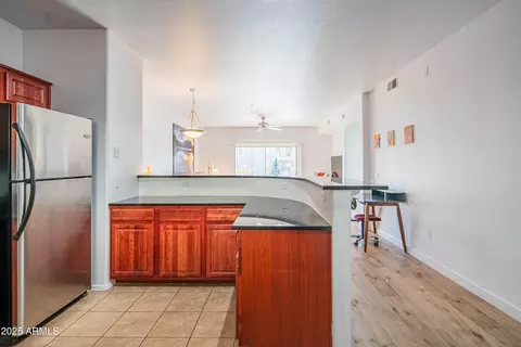 Kitchen - 920 E Devonshire Ave #3025, Phoenix, AZ 85014 photo 7 of 7