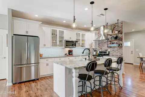 Kitchen - 4001 E Indianola Ave, Phoenix, AZ 85018 photo 2 of 5