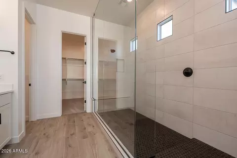 Bath - 1292 E Plum St, Gilbert, AZ 85298 photo 2 of 4