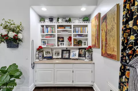 Entry Way - 721 E San Pedro Ave, Gilbert, AZ 85234 photo 3 of 12
