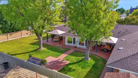 Exterior - 104 E Myrtle Ave, Phoenix, AZ 85020 photo 4 of 11