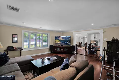 Living - 104 E Myrtle Ave, Phoenix, AZ 85020 photo 2 of 2