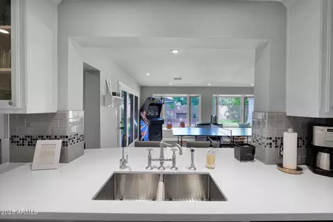 Kitchen - 104 E Myrtle Ave, Phoenix, AZ 85020 photo 3 of 6