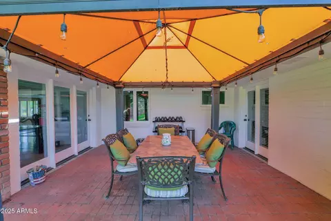 Exterior - 104 E Myrtle Ave, Phoenix, AZ 85020 photo 6 of 11