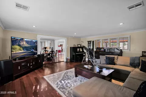 Living - 104 E Myrtle Ave, Phoenix, AZ 85020 photo 1 of 2