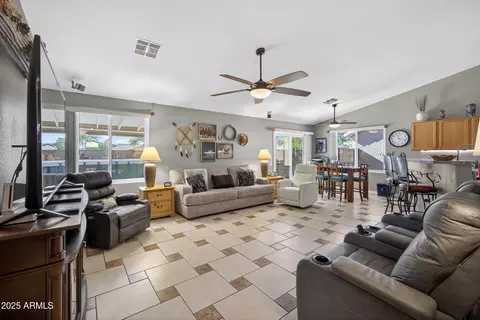 2161 W 17th Ave, Apache Junction, AZ 85120 photo 2