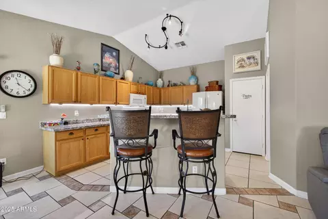 2161 W 17th Ave, Apache Junction, AZ 85120 photo 5