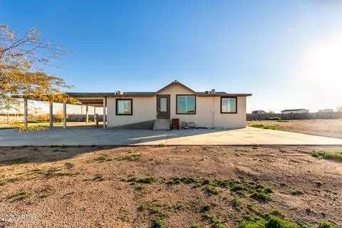 705 S 350th Ave, Tonopah, AZ 85354