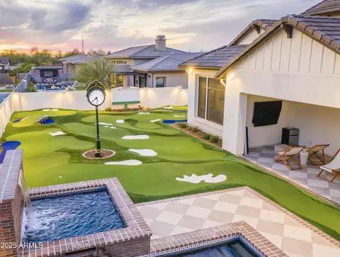 2753 E Hummingbird Way, Gilbert, AZ 85297