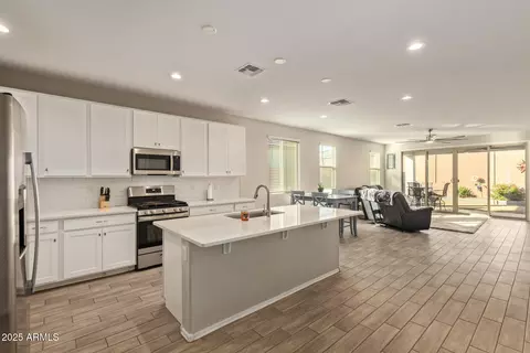 18572 W Cottontail Ln, Wittmann, AZ 85361