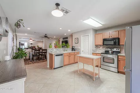 Kitchen - 8512 E Meseto Ave, Mesa, AZ 85209 photo 5 of 5