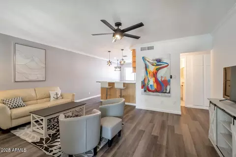 721 E Montebello Ave #225, Phoenix, AZ 85014