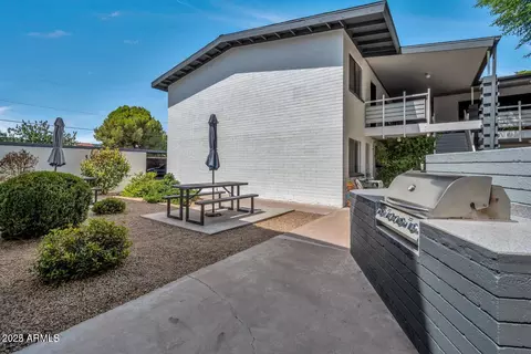Exterior - 721 E Montebello Ave #225, Phoenix, AZ 85014 photo 3 of 4