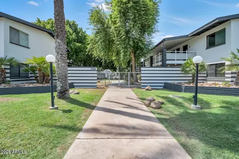 Exterior - 721 E Montebello Ave #225, Phoenix, AZ 85014 photo 2 of 4