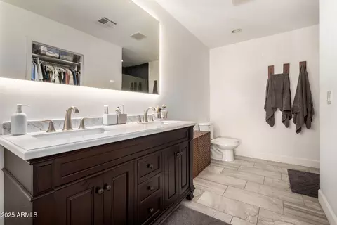 Bath - 2613 E Pierson St, Phoenix, AZ 85016 photo 1 of 4