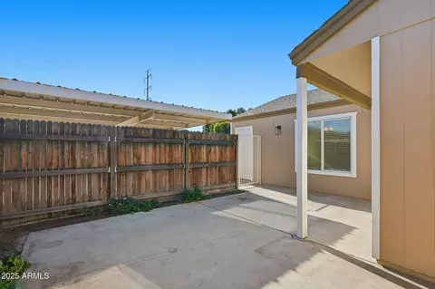 Exterior - 4446 E Carter Dr, Phoenix, AZ 85042 photo 2 of 2