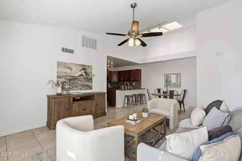 4446 E Carter Dr, Phoenix, AZ 85042
