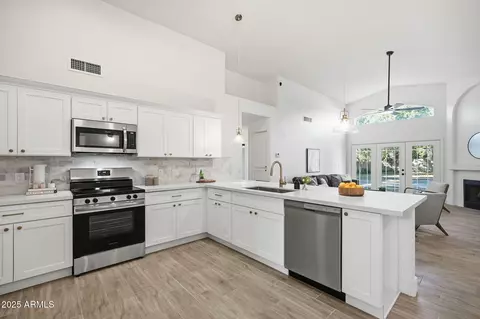 Kitchen - 4444 E Danbury Rd, Phoenix, AZ 85032 photo 1 of 5