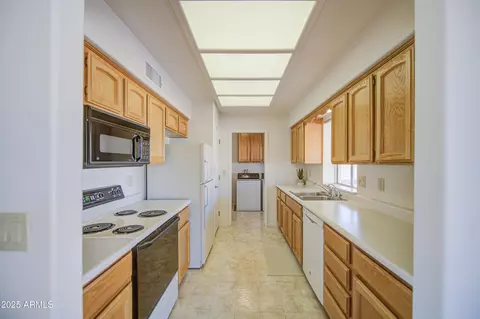 Kitchen - 7928 E Monte Ave, Mesa, AZ 85209 photo 1 of 4
