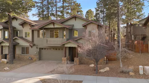 425 E Woodland Drive Dr, Flagstaff, AZ 86001