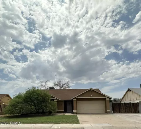 7217 W Paradise Dr, Peoria, AZ 85345