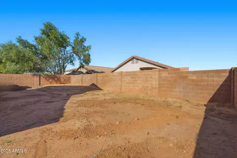 Exterior - 1520 E Bowker St, Phoenix, AZ 85040 photo 3 of 6