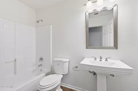 Bath - 1520 E Bowker St, Phoenix, AZ 85040 photo 4 of 4