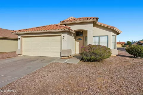 Exterior - 1520 E Bowker St, Phoenix, AZ 85040 photo 2 of 6
