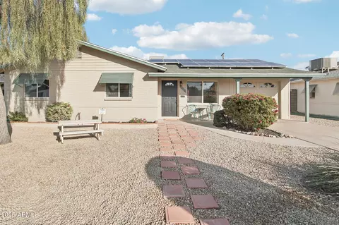 2042 W Stella Ln, Phoenix, AZ 85015