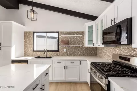 2319 W Wethersfield Rd, Phoenix, AZ 85029 photo 9
