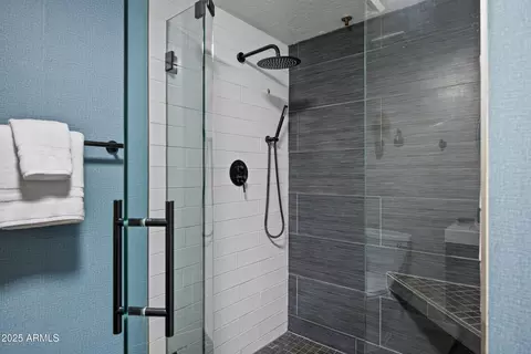Bath - 914 E Osborn Rd #306, Phoenix, AZ 85014 photo 5 of 5