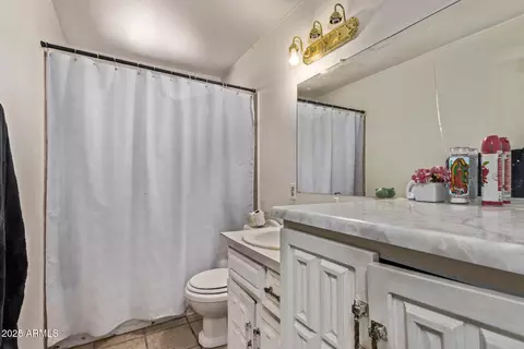 Bath - 6814 W Berkeley Rd, Phoenix, AZ 85035 photo 1 of 1