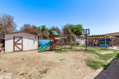 Exterior - 6814 W Berkeley Rd, Phoenix, AZ 85035 photo 5 of 9